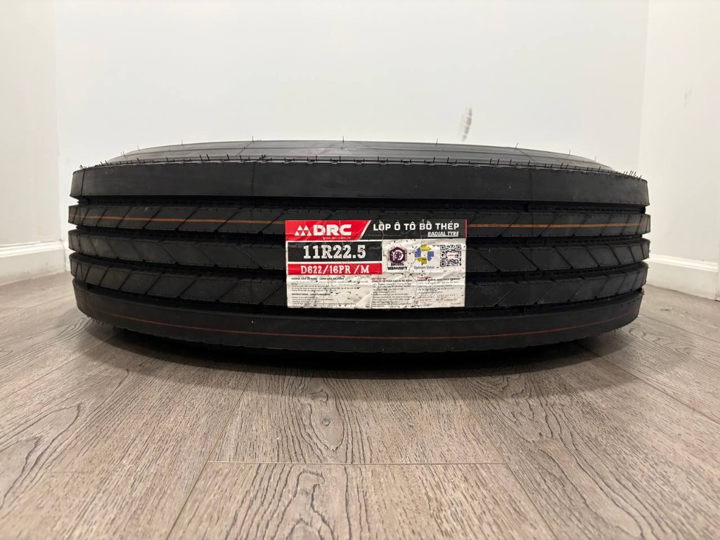 DRC D622 · 11R22.5 · Steer