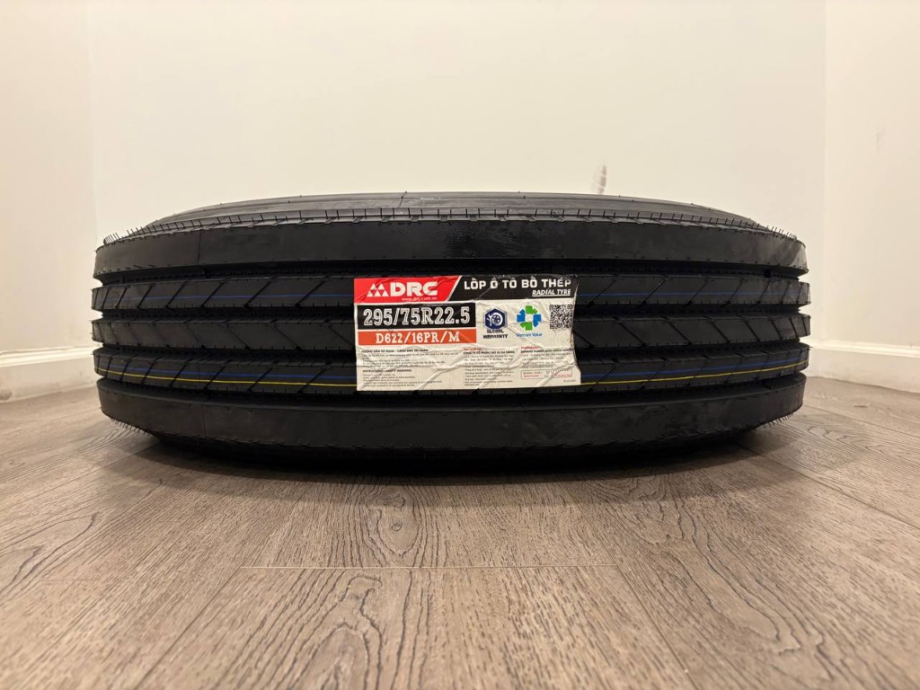 DRC D622 · 295/75R22.5 · Steer